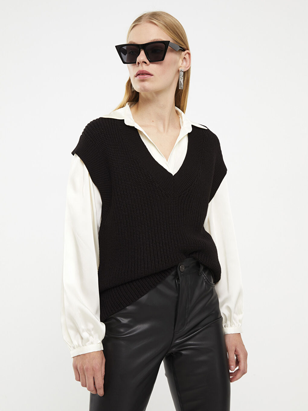 Siyah Kadın V Yaka Düz Triko Süveter-3