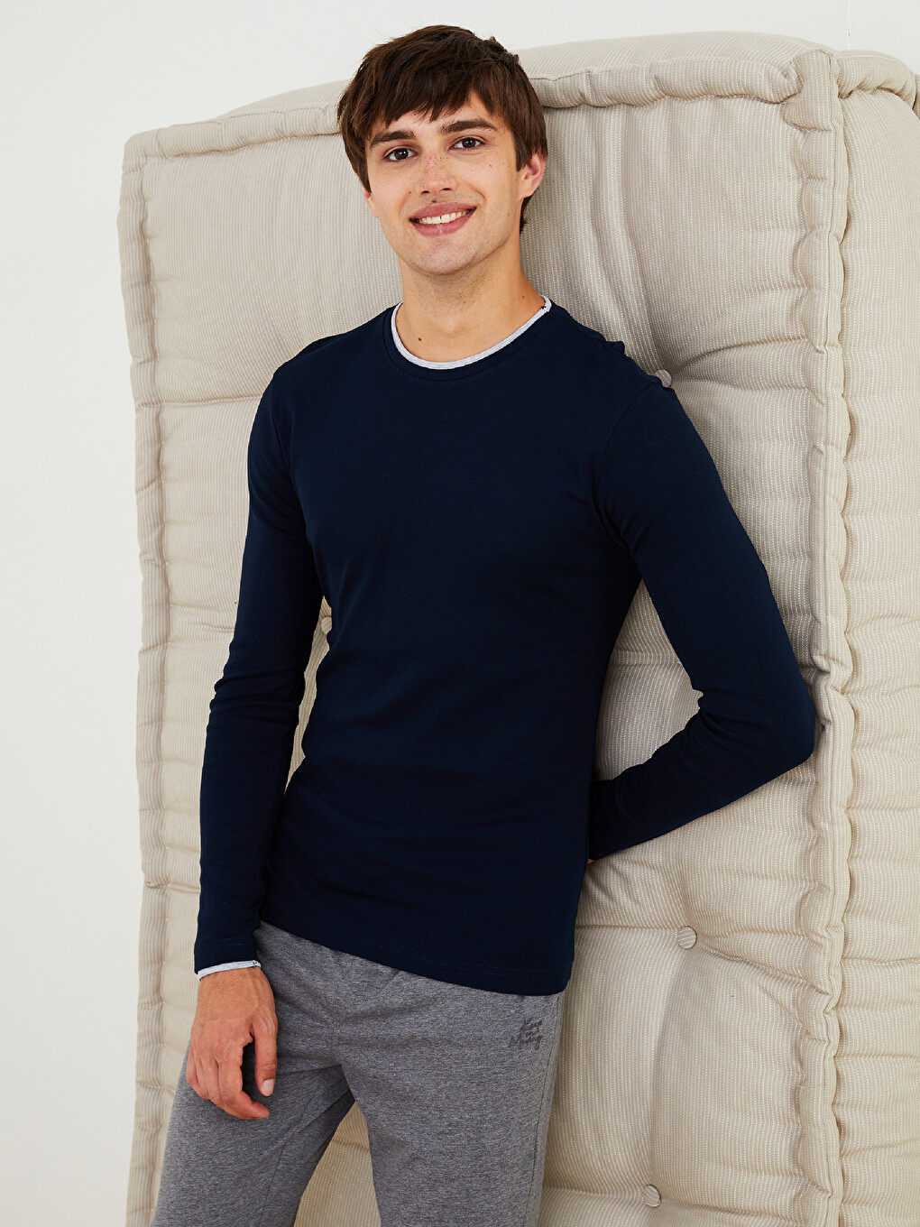 Haut de pyjama à col rond et manches longues pour hommes