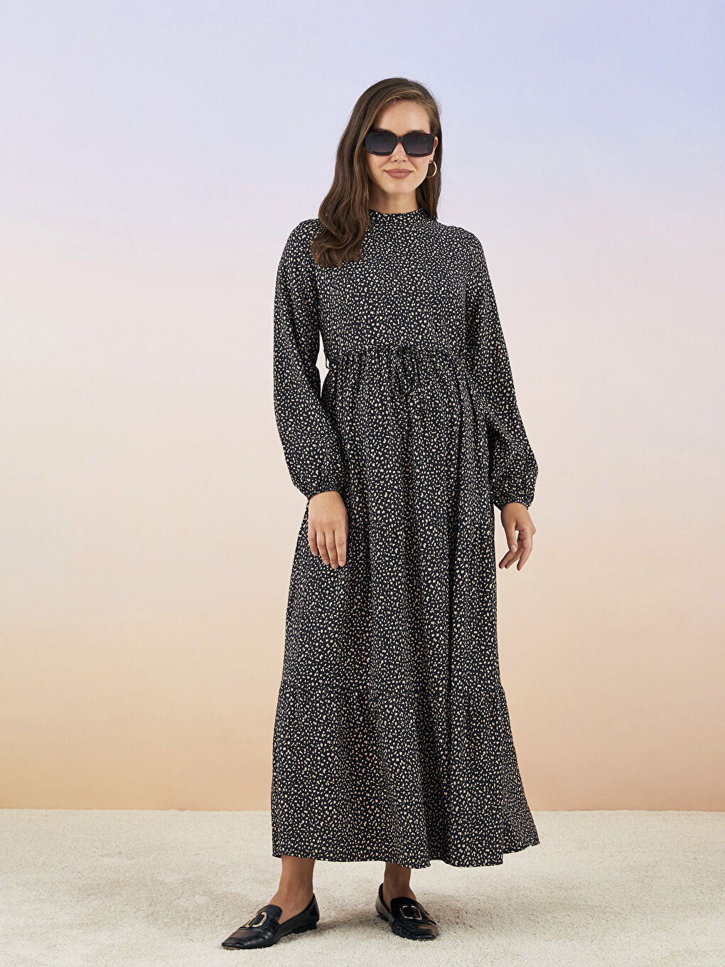 Siyah Dik Yaka Desenli Uzun Kollu Hamile Elbise