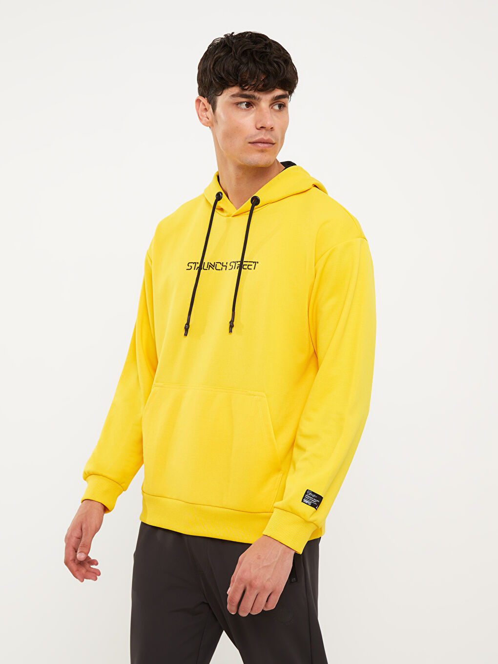 LCW Casual Sarı Uzun Kollu Baskılı Erkek Hoodie - 1