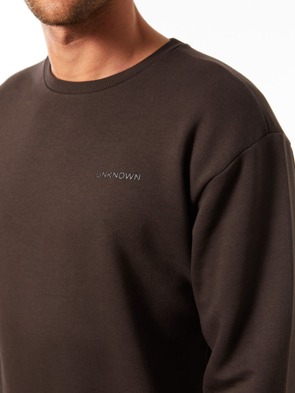 Kahverengi Bisiklet Yaka Uzun Kollu Nakışlı Erkek Kalın Sweatshirt-5