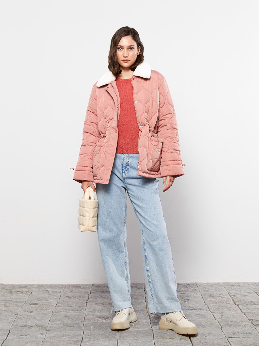 Bej Deri Görünümlü Kapitone Kadın Kol Çantası-1