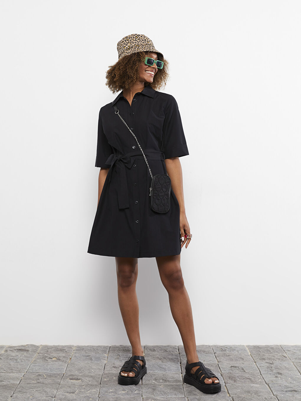 Siyah Zincir Askılı Kadın Telefon Çantası-2