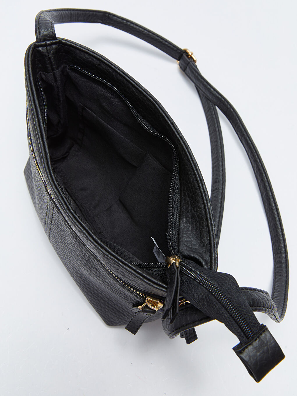 Siyah Deri Görünümlü Kadın Çapraz Çanta-7