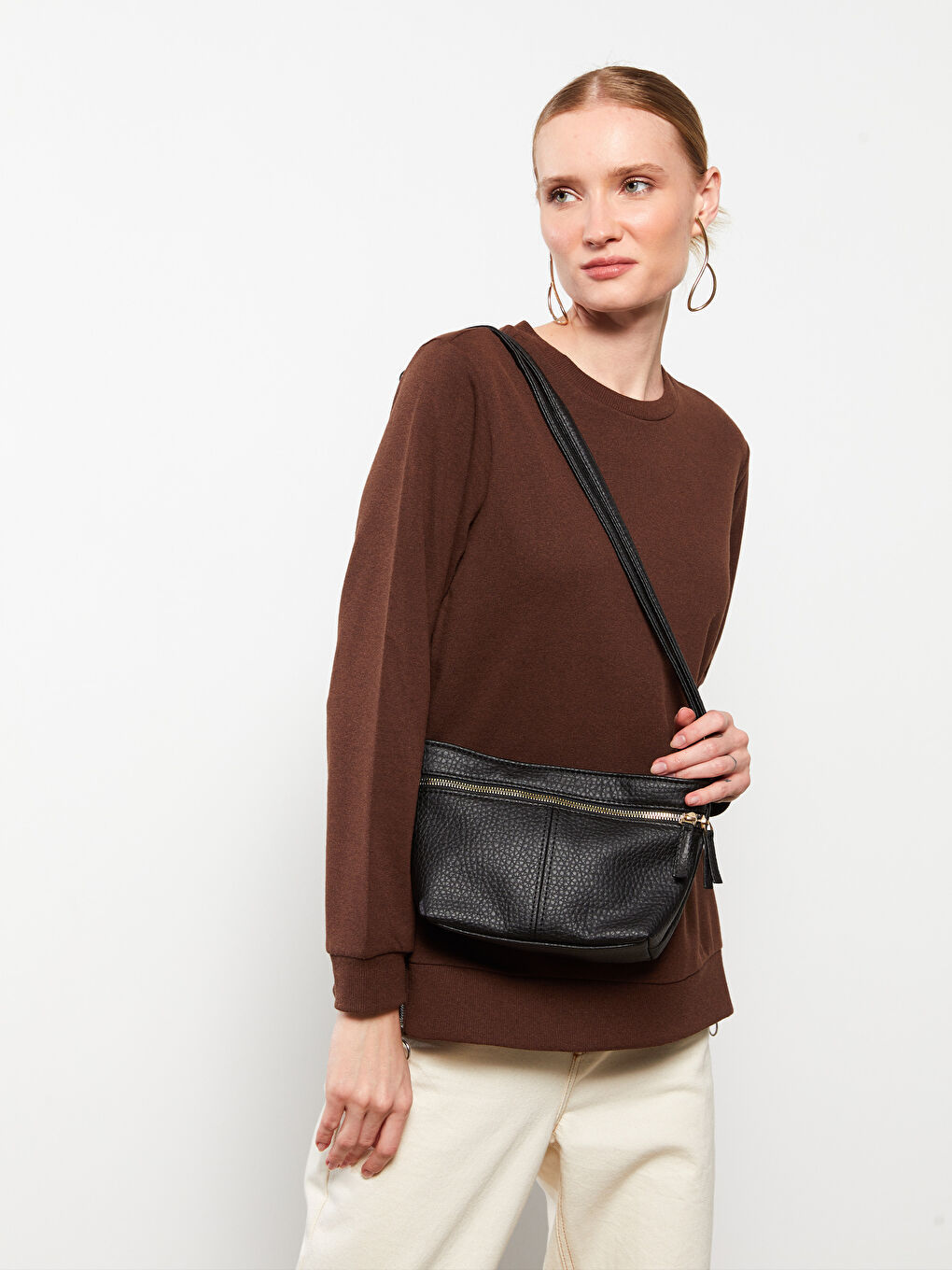 Siyah Deri Görünümlü Kadın Çapraz Çanta-3