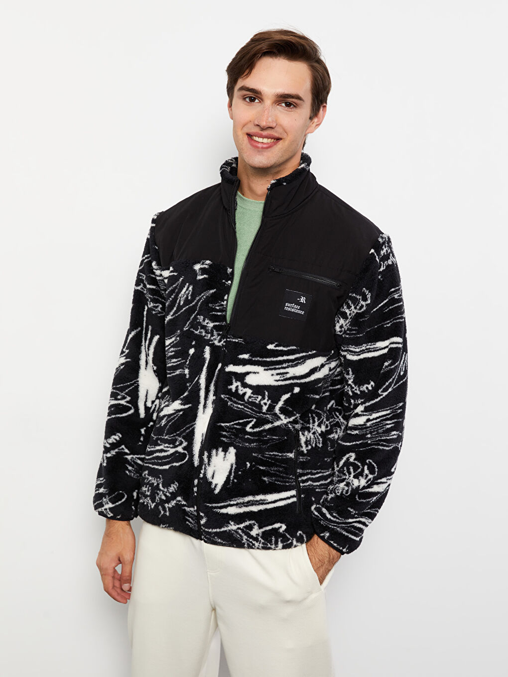 Siyah Dik Yaka Uzun Kollu Pelüş Erkek Spor Hırka