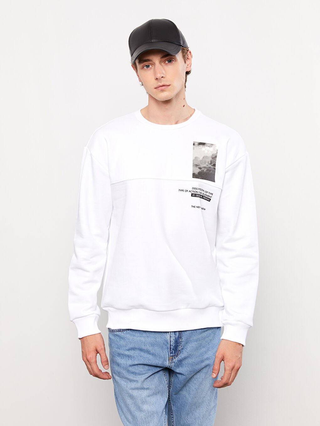 LCW Casual Beyaz Bisiklet Yaka Uzun Kollu Baskılı Erkek Kalın Sweatshirt - 2