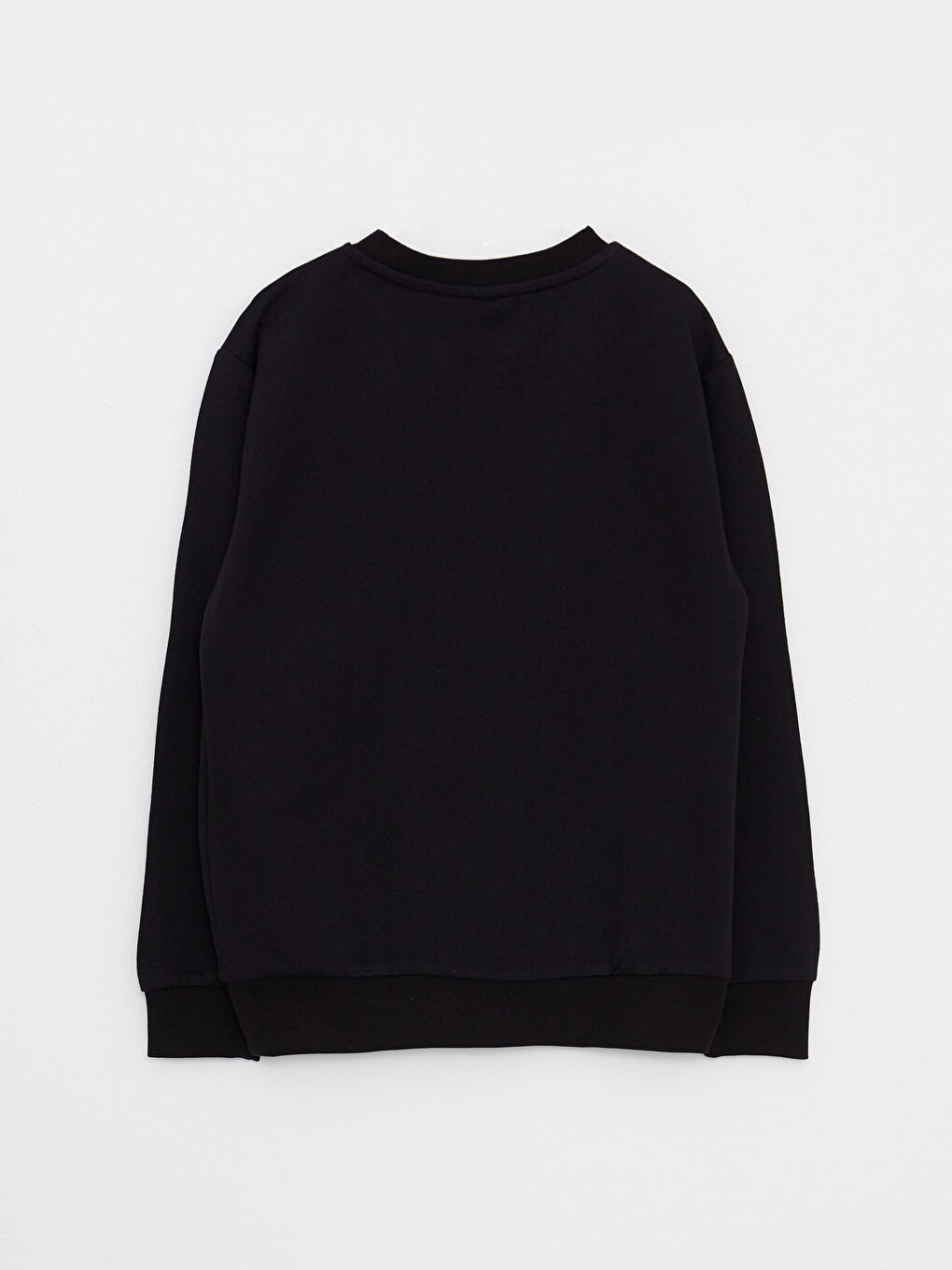 بلوزة رياضية للأولاد برقبة دائرية وكم طويل ومطبوعة-1