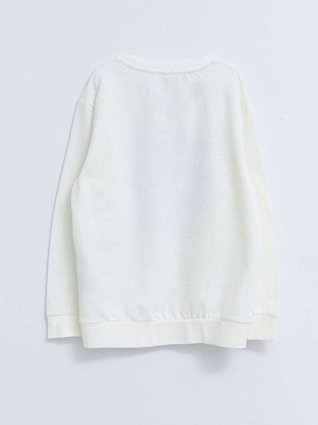 بلوزة رياضية للأولاد برقبة دائرية وكم طويل ومطبوعة-1