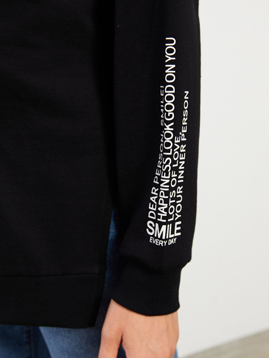 LCWAIKIKI Maternity Crew Neck Printed Long Sleeve Maternity Sweatshirt -W29991Z8-CVL