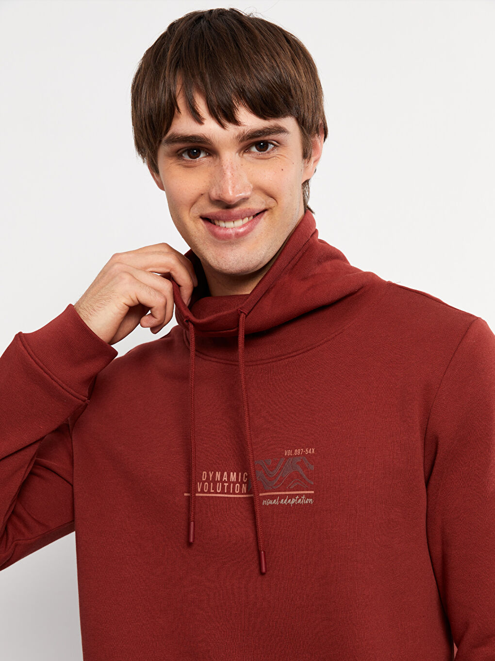 LCW Casual Bordo Keşiş Yaka Uzun Kollu Baskılı Erkek Sweatshirt