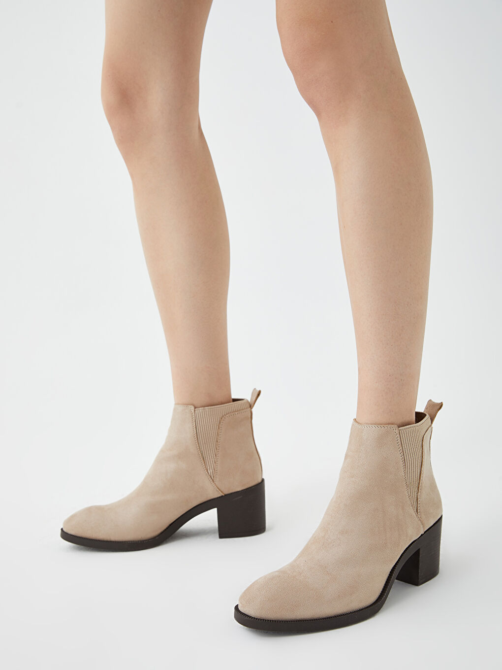 Women's Leather Look Heeled Boots.-3