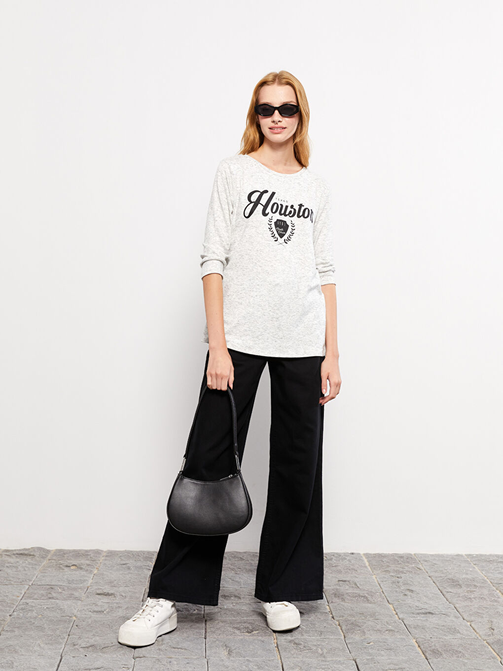 Ekru Bisiklet Yaka Baskılı Kadın Tişört-1