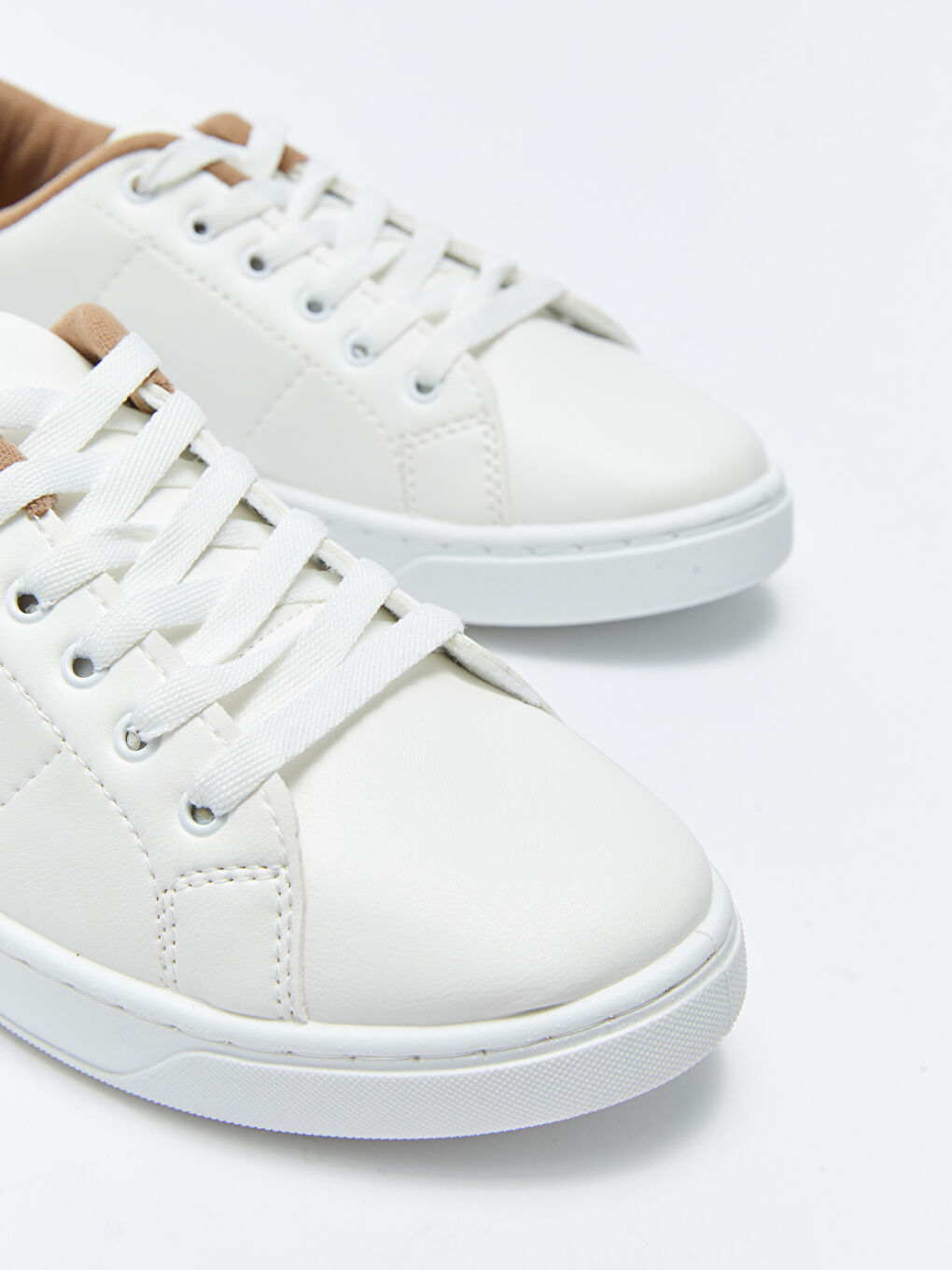 Bej Deri Görünümlü Bağcıklı Kadın Spor Ayakkabı-2