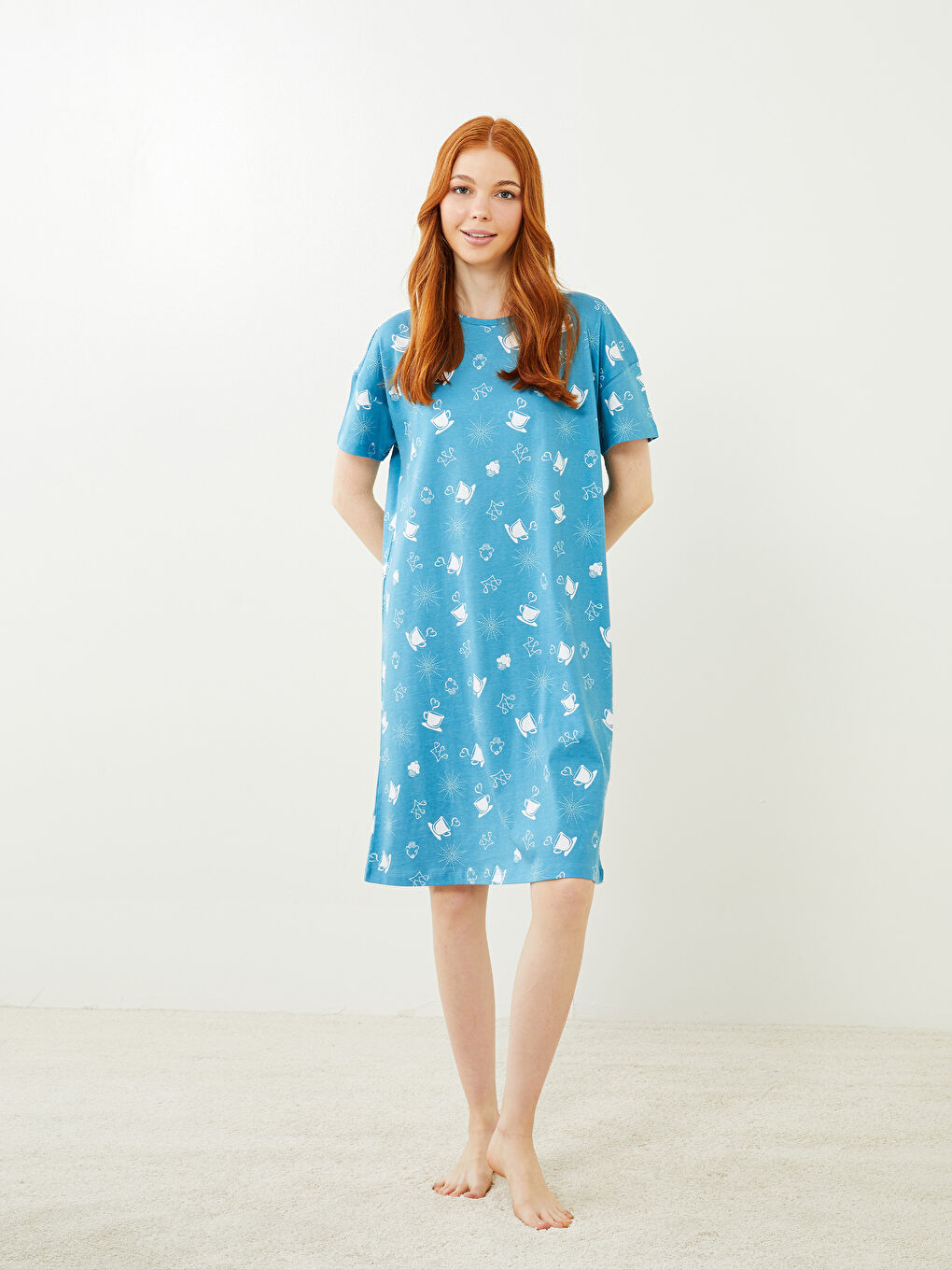 Mavi Bisiklet Yaka Desenli Kısa Kollu Pamuklu Kadın Gecelik