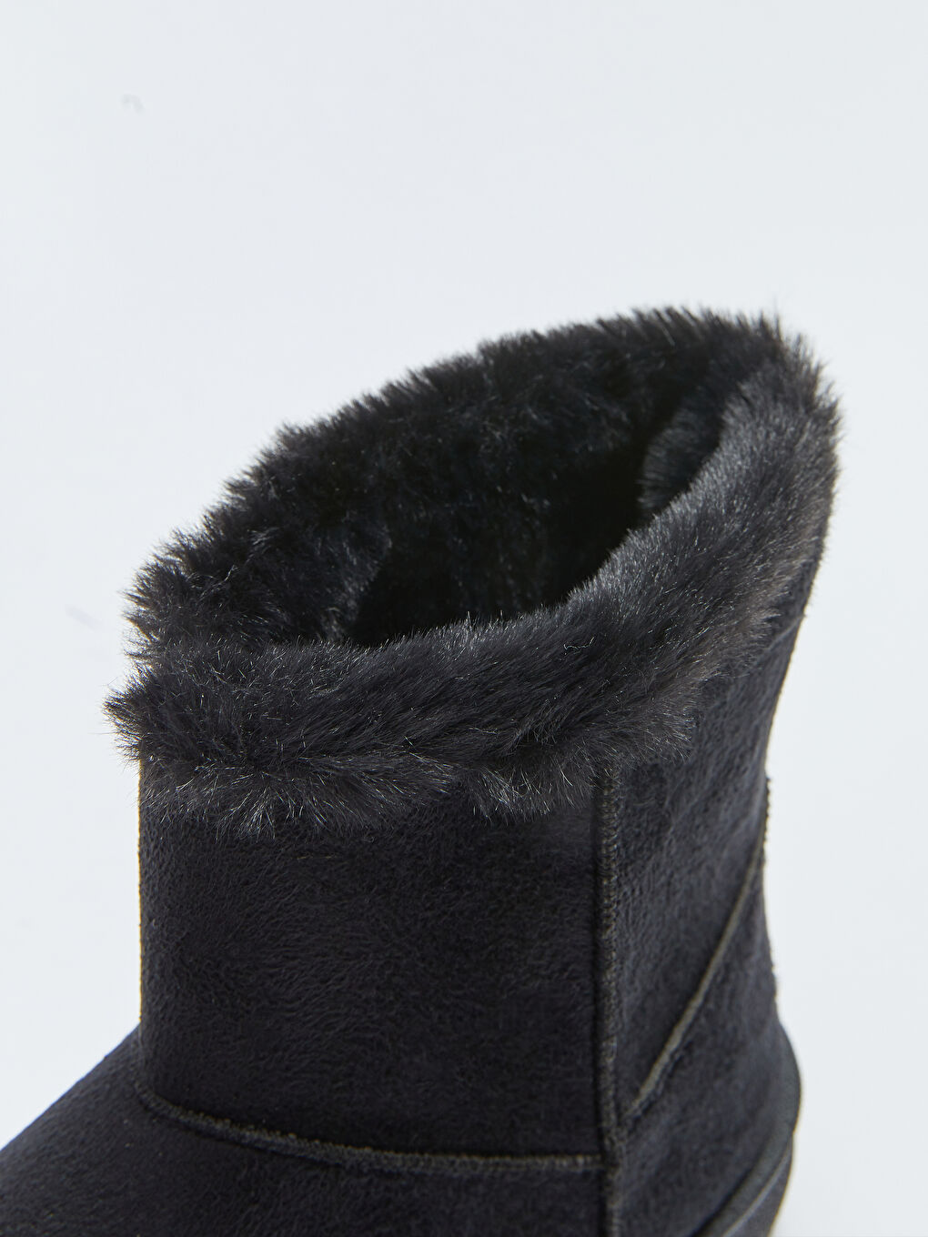 Siyah Pelüş Detaylı Kadın Bot-3