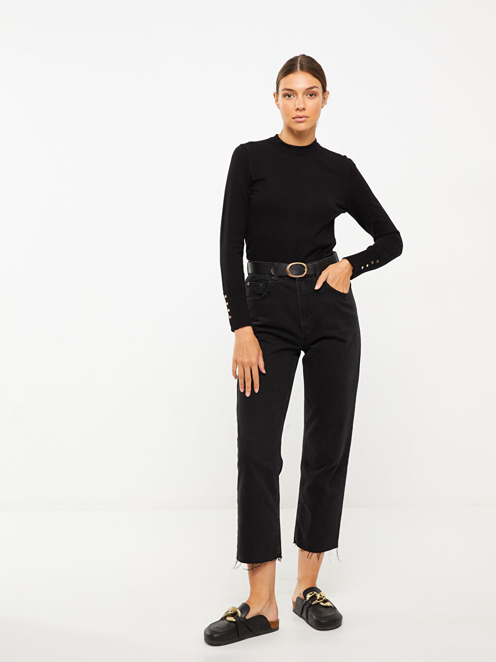 Siyah Dik Yaka Kadın Triko Kazak