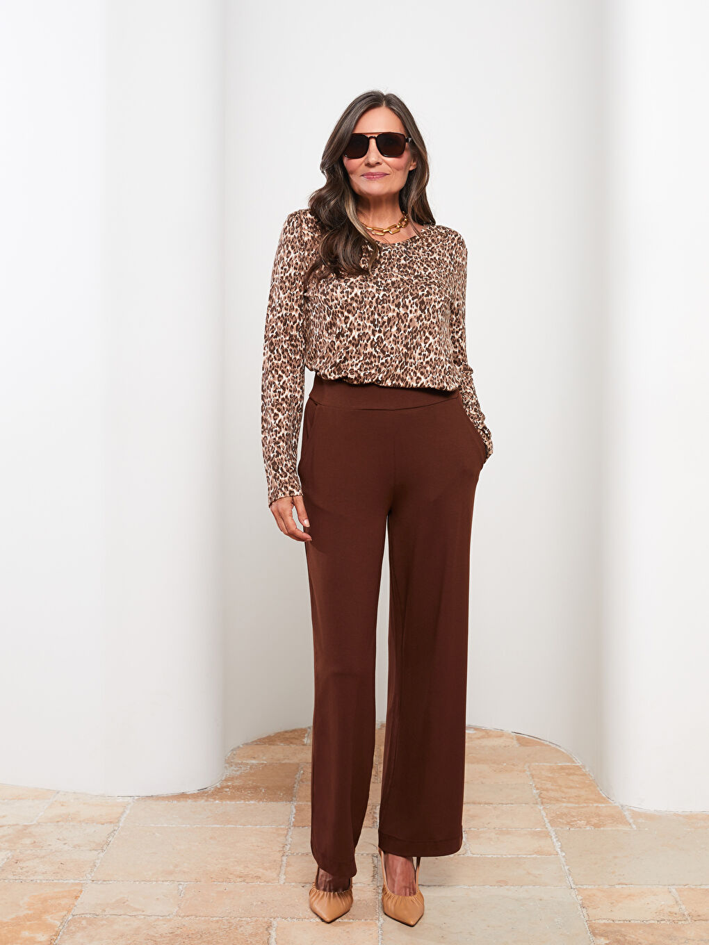 ქალებისთვის სტანდარტული მორგების უბრალო შარვალი-1