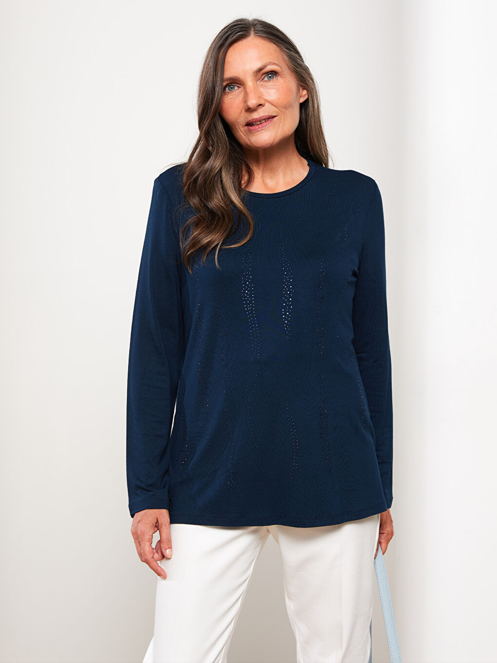 Lacivert Bisiklet Yaka Taşlı Uzun Kollu Kadın Tişört