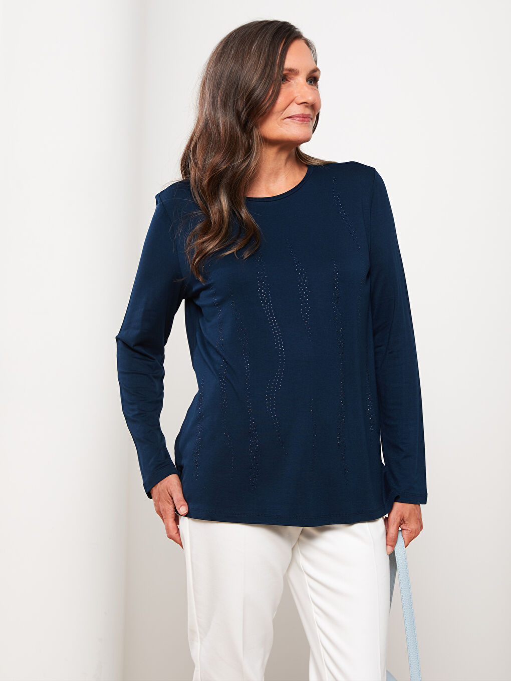 Lacivert Bisiklet Yaka Taşlı Uzun Kollu Kadın Tişört-1