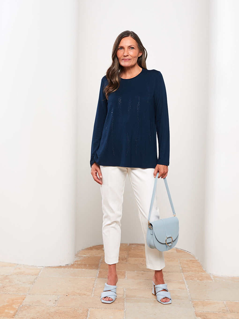 Lacivert Bisiklet Yaka Taşlı Uzun Kollu Kadın Tişört-2