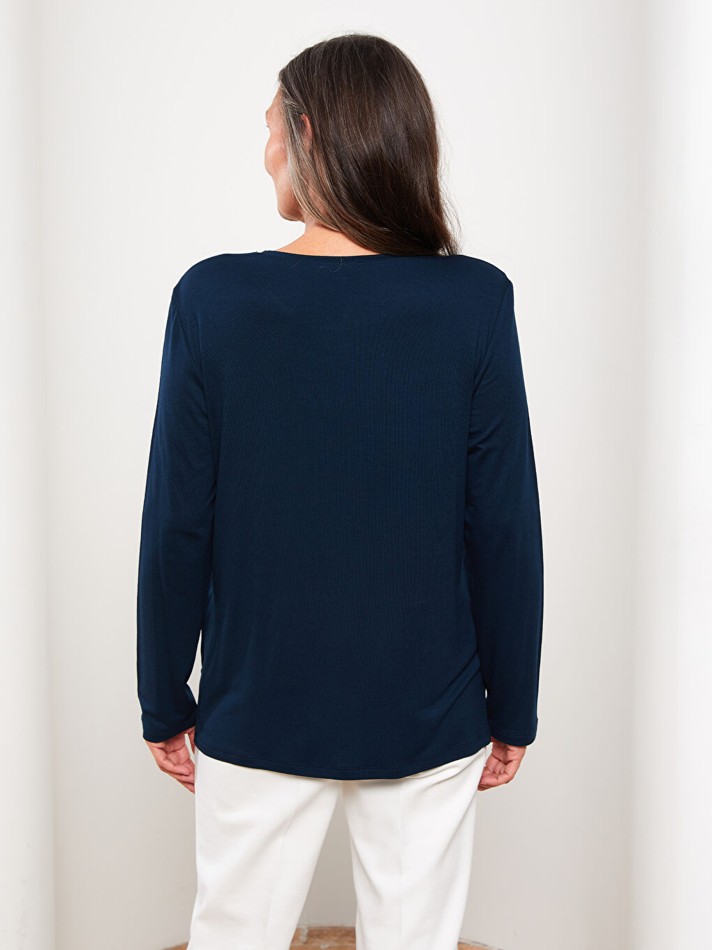 Lacivert Bisiklet Yaka Taşlı Uzun Kollu Kadın Tişört-4
