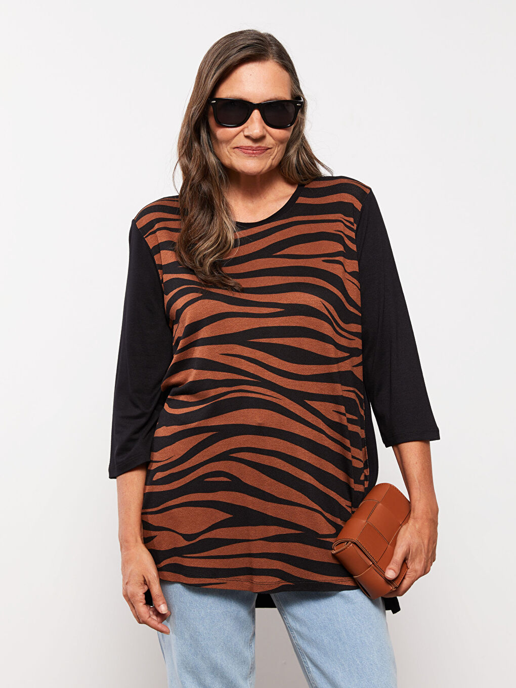 Siyah Bisiklet Yaka Desenli Uzun Kollu Krep Kadın Tişört-2