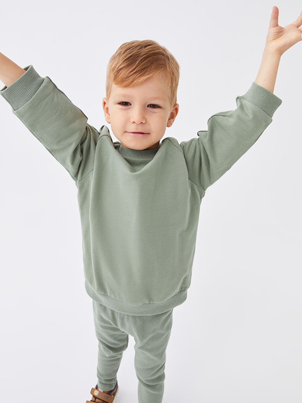 Haki Bisiklet Yaka Uzun Kollu Basic Erkek Bebek Sweasthirt ve Eşofman Alt 2'li Takım-2