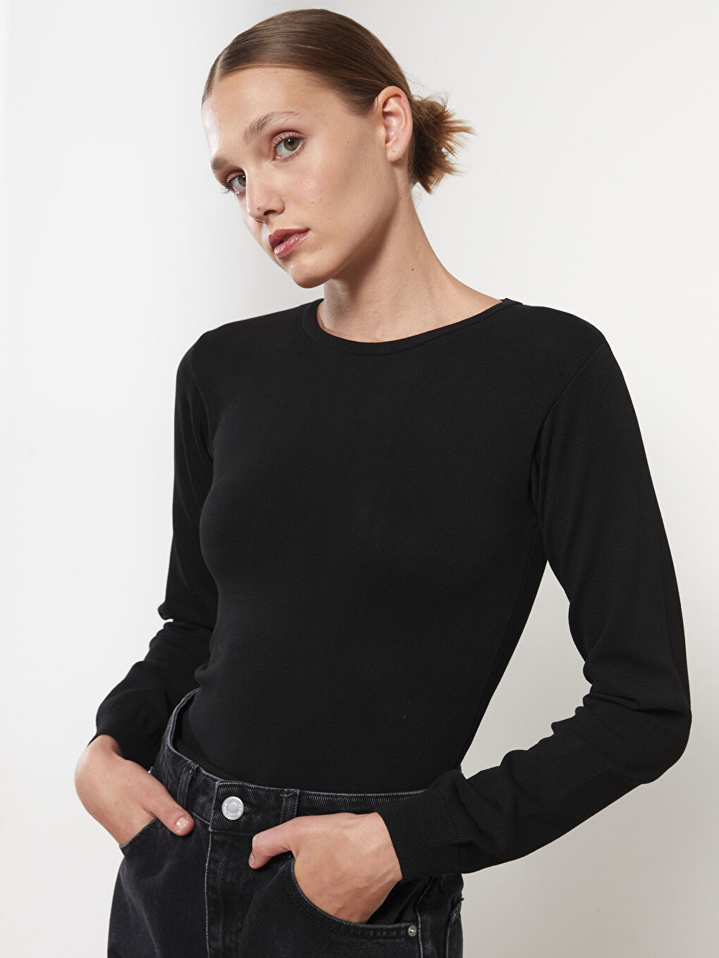 Siyah Bisiklet Yaka Düz Uzun Kollu Kadın Triko Kazak