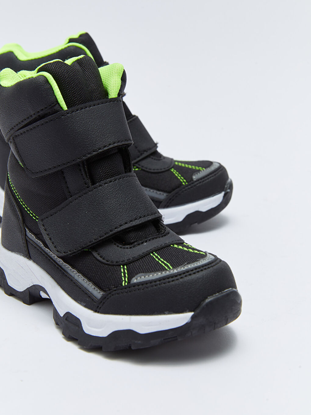 Siyah Cırt Cırtlı Erkek Çocuk Kar Botu-4