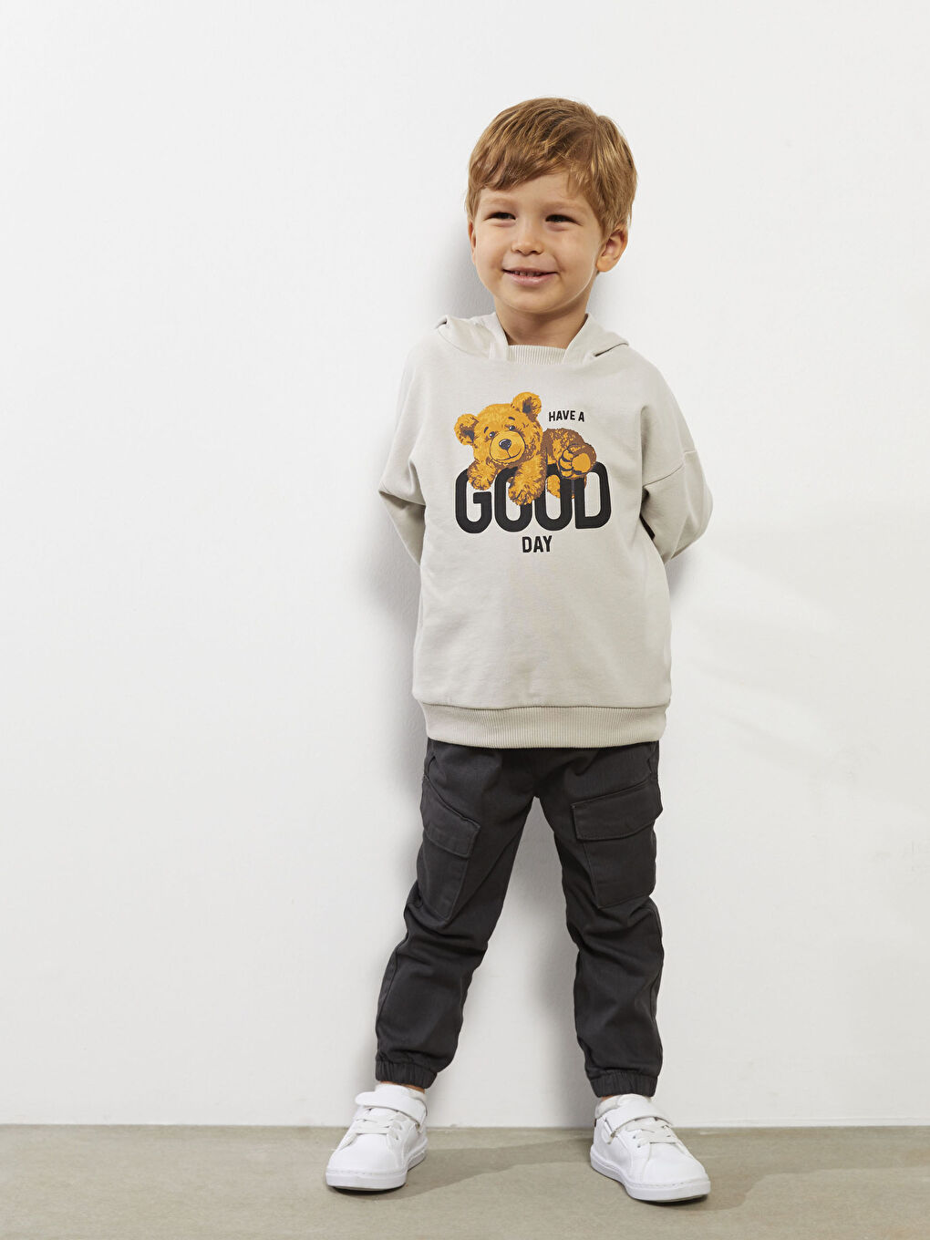 Gri Kapüşonlu Uzun Kollu Baskılı Erkek Bebek Sweatshirt ve Pantolon 2'li Takım-3