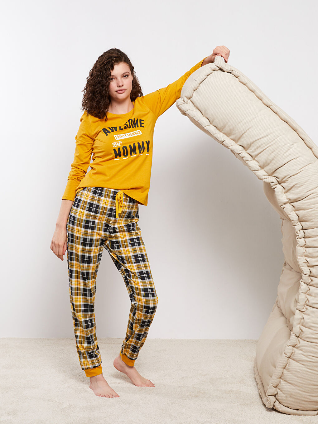 Sarı Bisiklet Yaka Baskılı Uzun Kollu Kadın Pijama Takımı-5