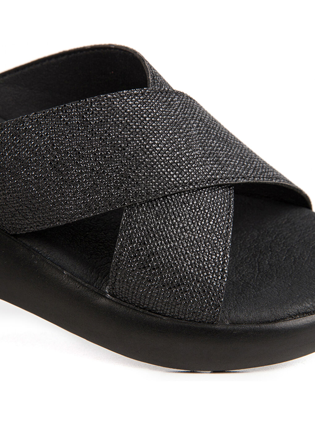 Siyah Çapraz Bantlı Kadın Terlik-3