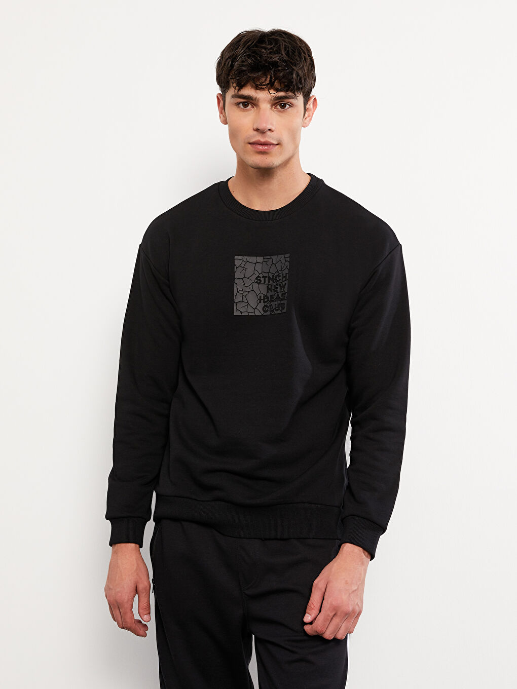 Siyah Bisiklet Yaka Uzun Kollu Baskılı Erkek Sweatshirt-2