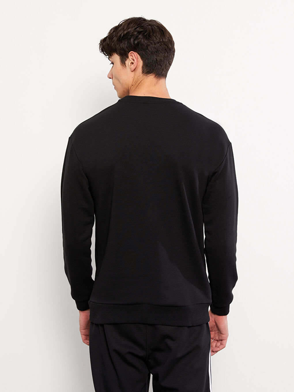 Siyah Bisiklet Yaka Uzun Kollu Baskılı Erkek Sweatshirt-4