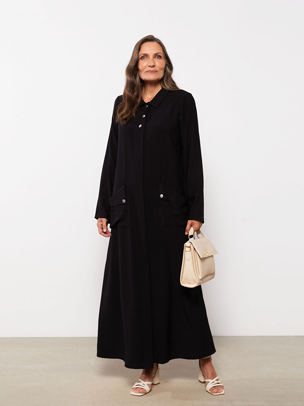 Siyah Gömlek Yaka Kadın Ferace