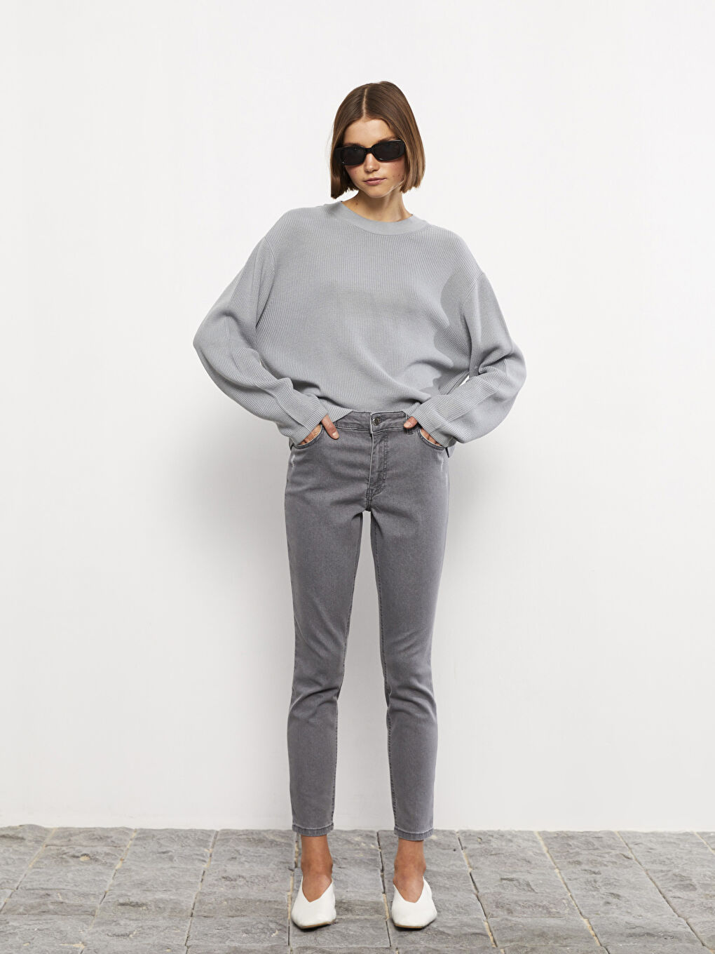 Women's Normal Waist Mercury Skinny Fit Straight Jean Pants-1