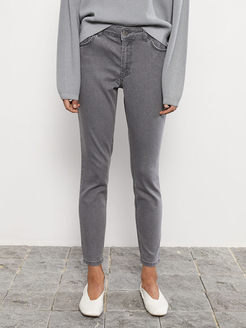 Women's Normal Waist Mercury Skinny Fit Straight Jean Pants-2