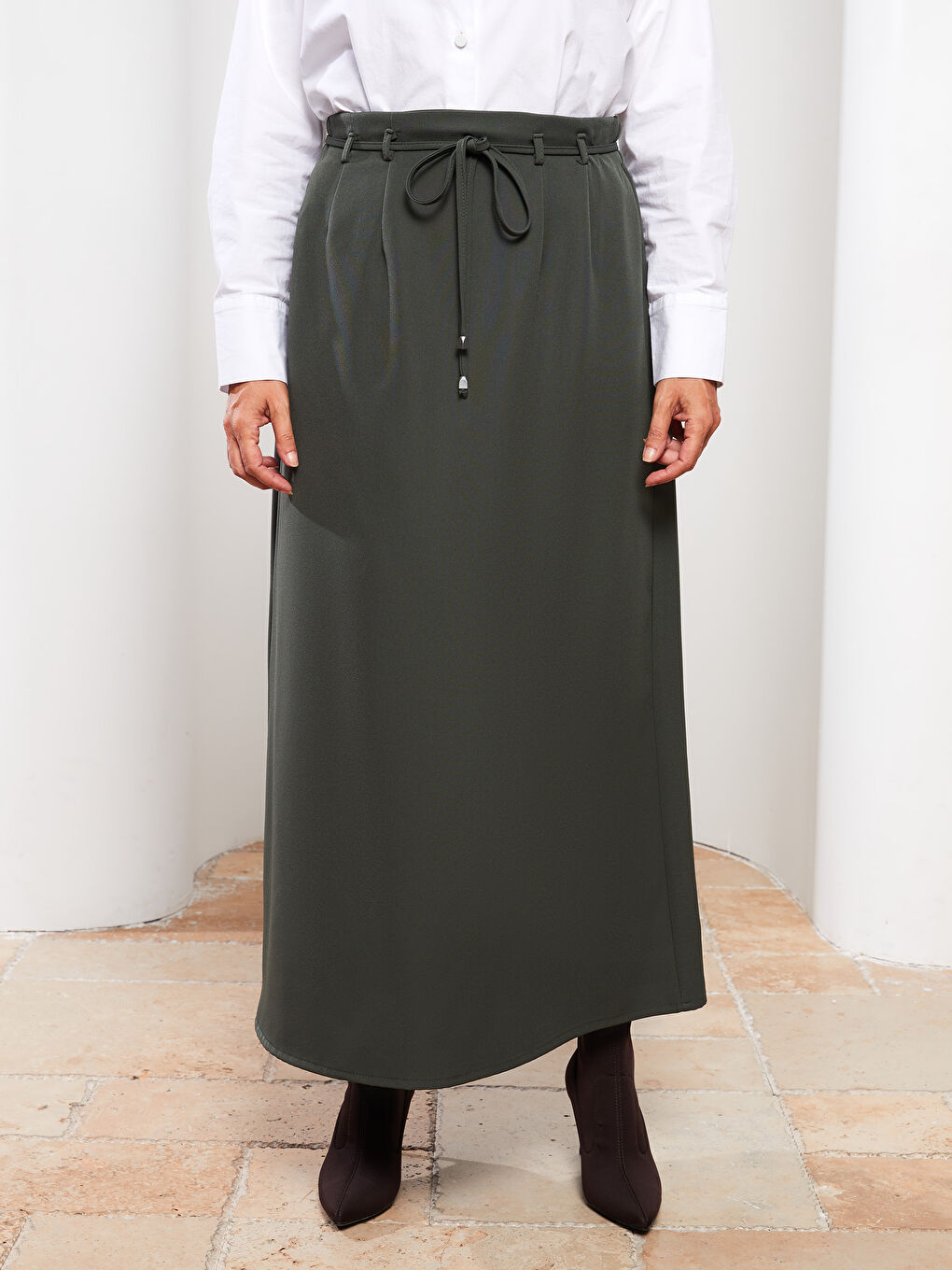 Elastic Waist Straight A-Line Gabardine Women's Skirt-2