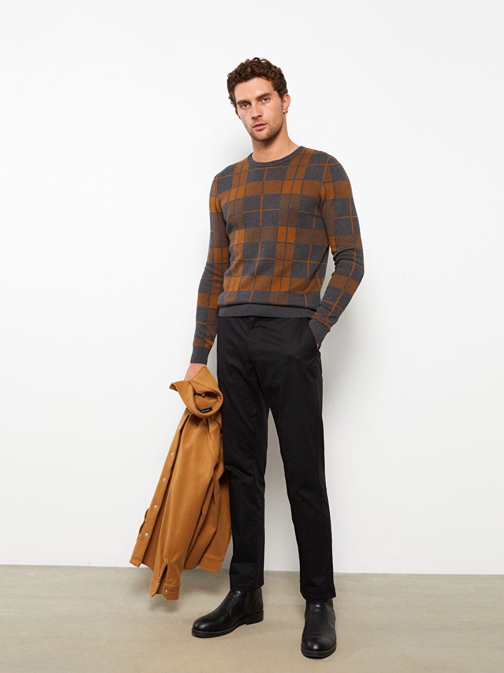 Crew Neck Long Sleeve Plaid Men's Knitwear Sweater-1
