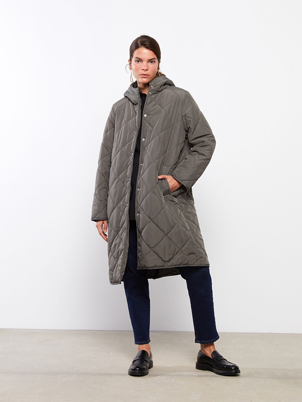 Haki Kapüşonlu Kapitone Kadın Şişme Mont-3