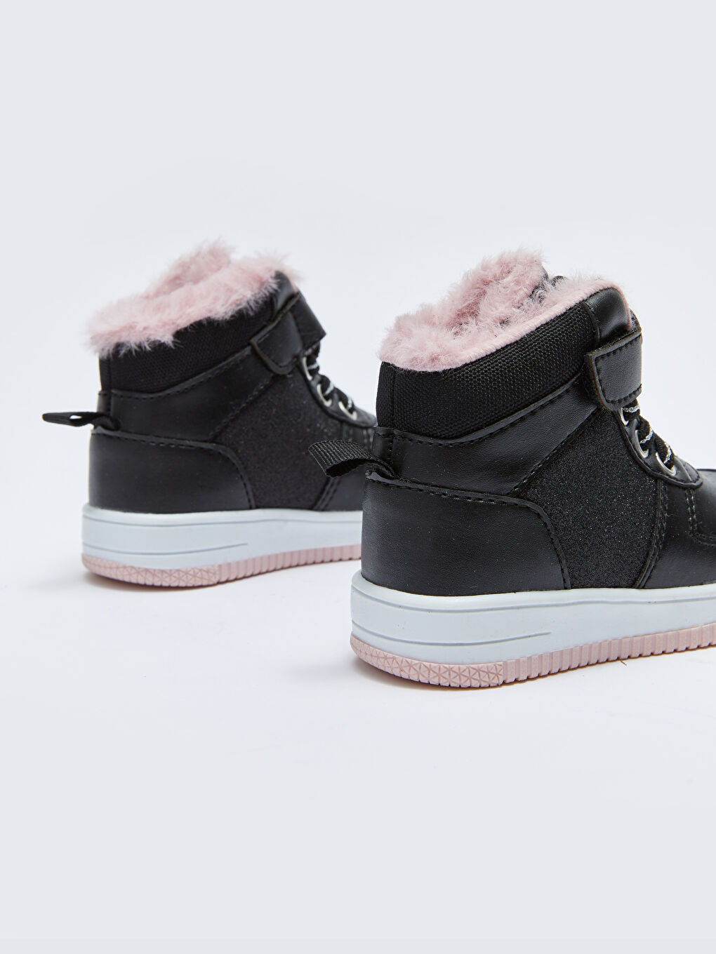 Siyah Minnie Mouse Lisanslı Cırt Cırtlı Kız Bebek Bot-4