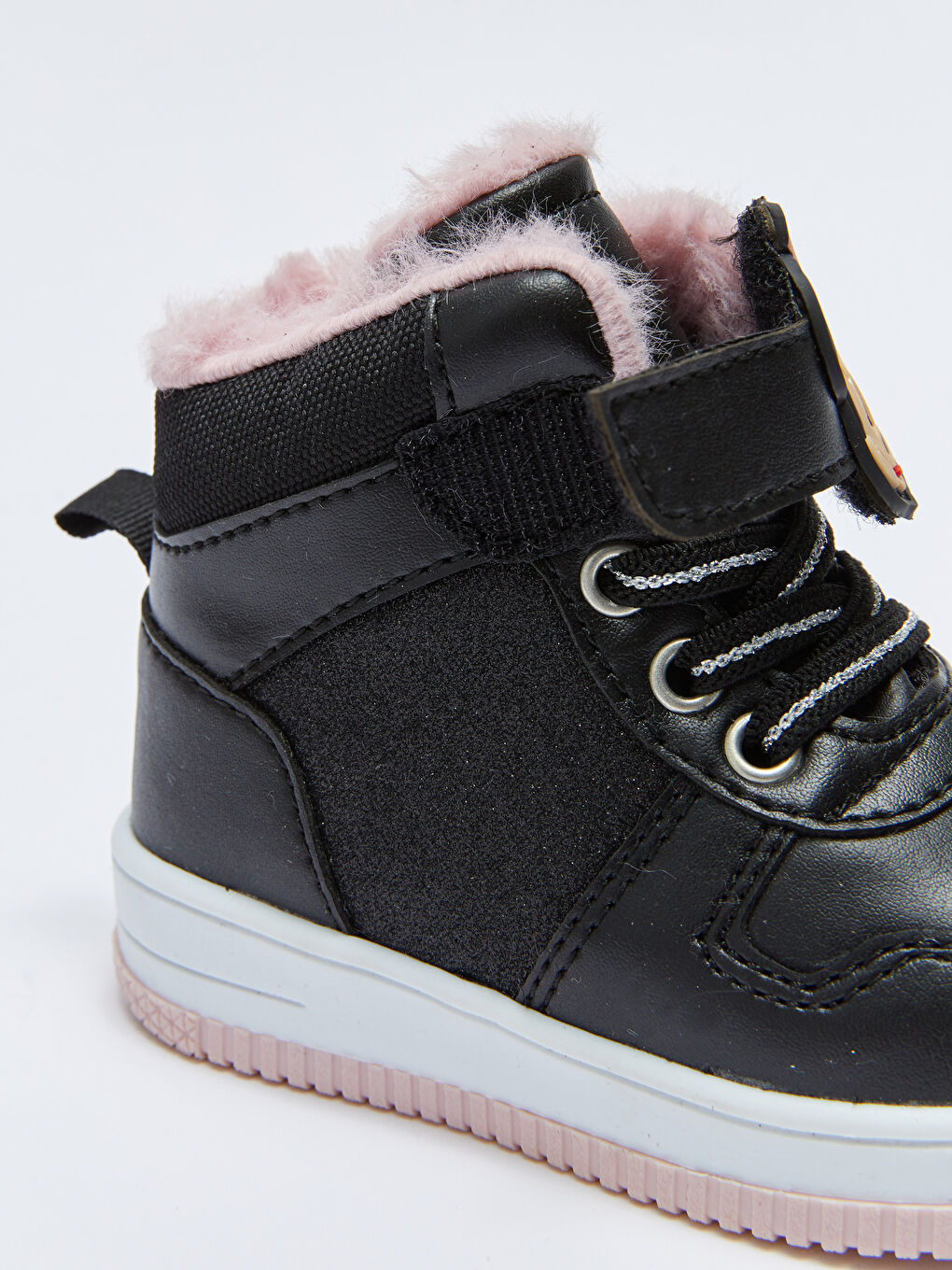 Siyah Minnie Mouse Lisanslı Cırt Cırtlı Kız Bebek Bot-5