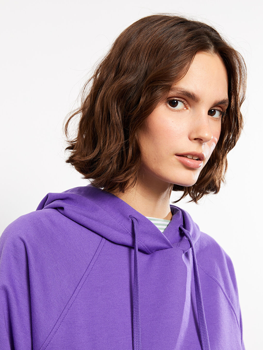 Mor Kapüşonlu Düz Uzun Kollu Kadın Sweatshirt-2