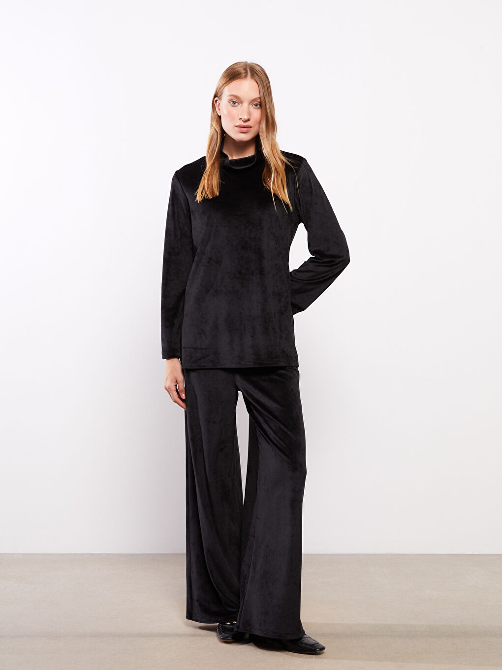 Siyah Beli Lastikli Düz Kadife Kadın Eşofman Altı