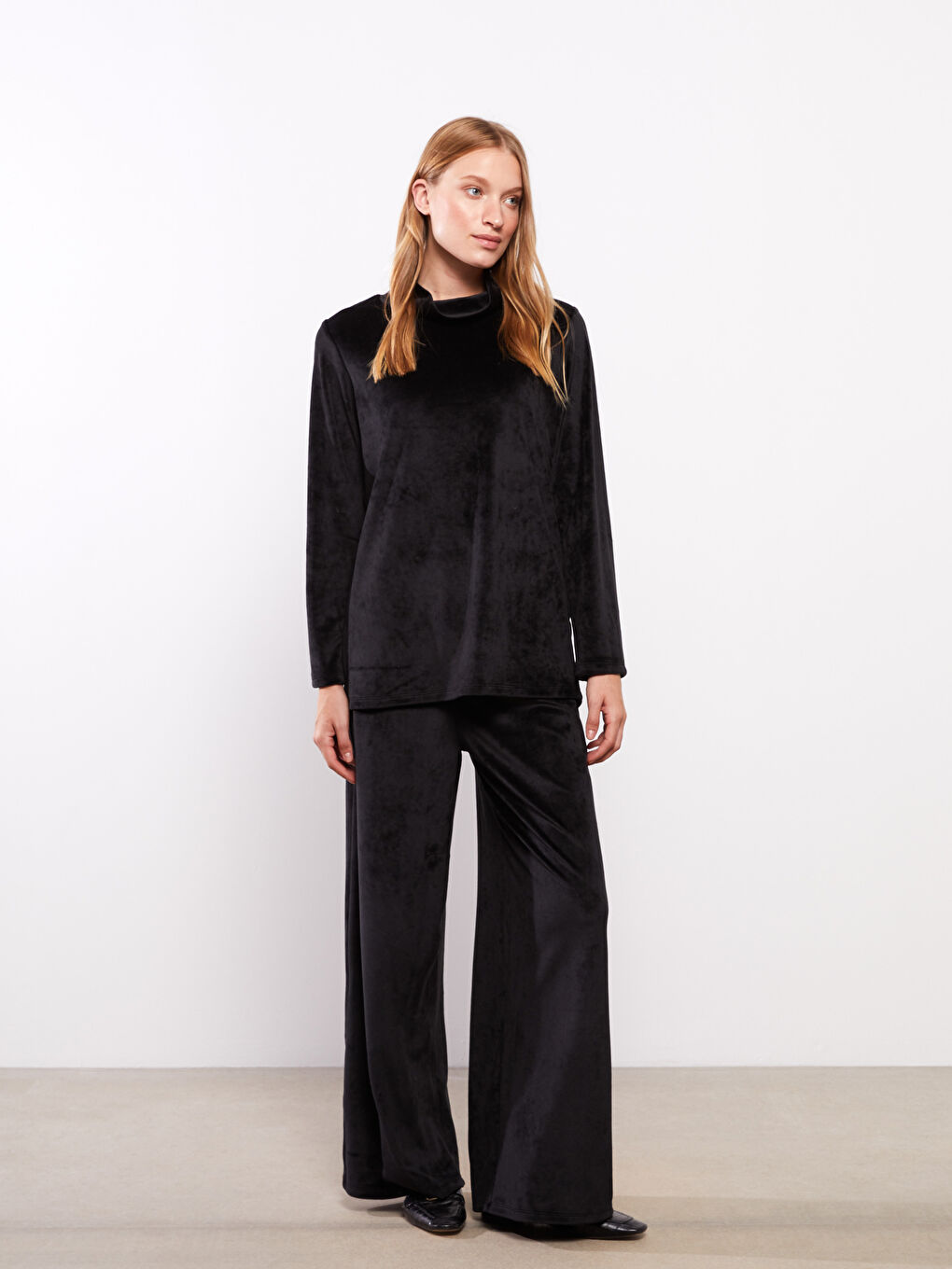 Siyah Beli Lastikli Düz Kadife Kadın Eşofman Altı-1