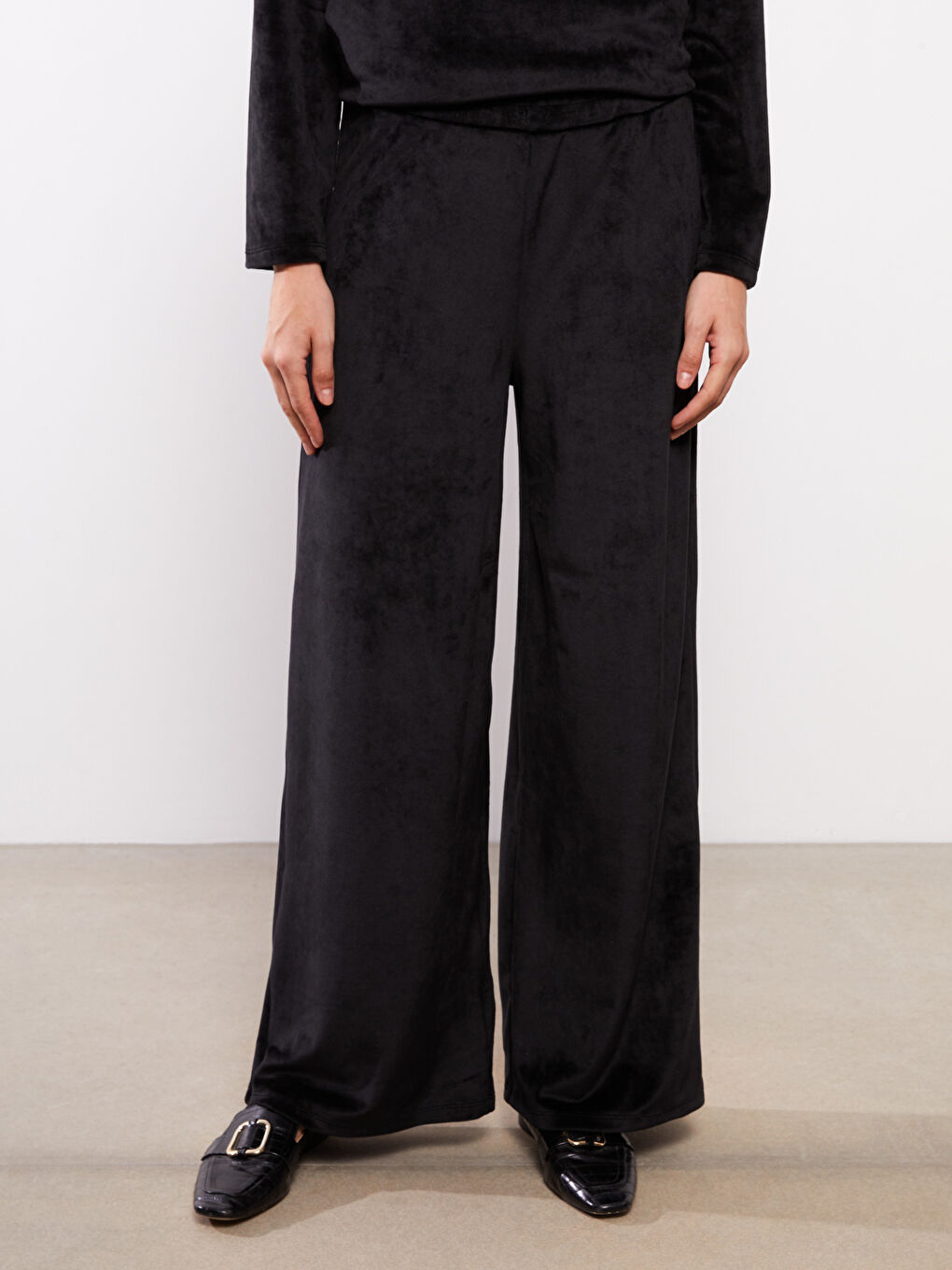 Siyah Beli Lastikli Düz Kadife Kadın Eşofman Altı-3