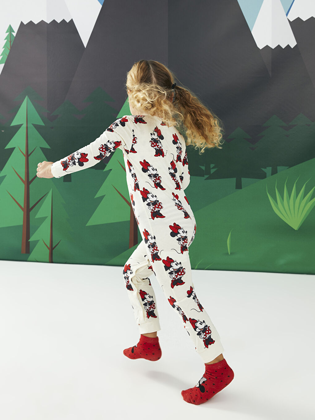 Crew Neck Long Sleeve Minnie Mouse Printed Baby Girls' Jumpsuit-1