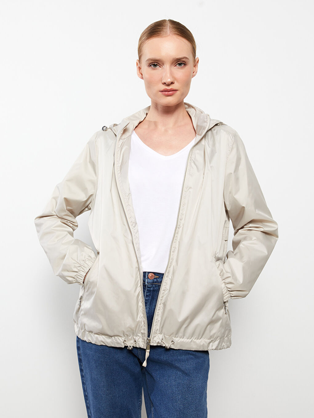 Bej Kadın Kapüşonlu Düz Yağmurluk-1