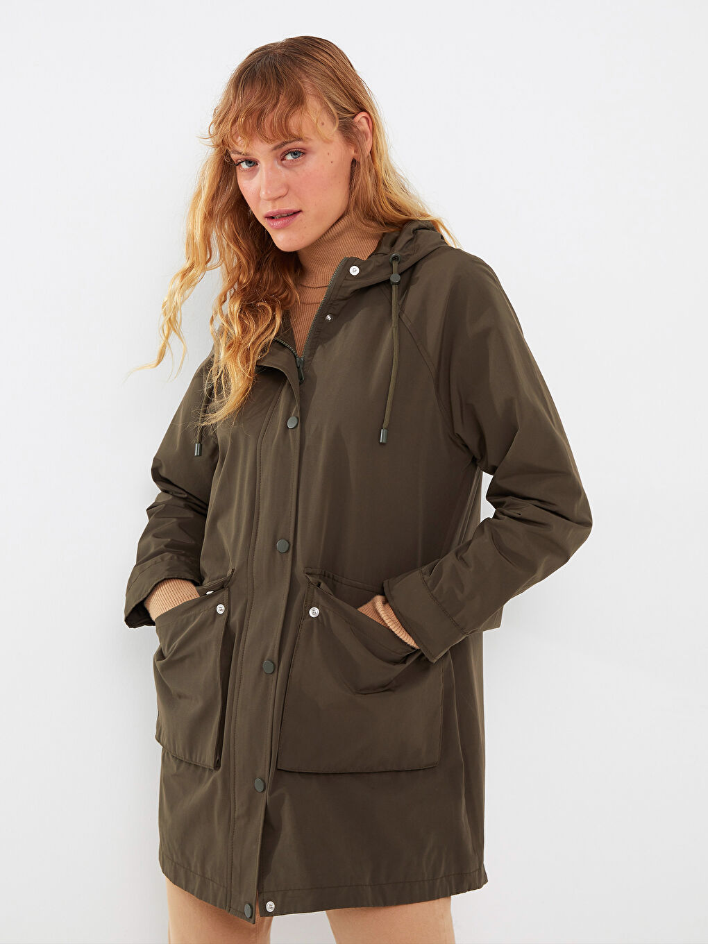 Haki Kadın Kapüşonlu Düz Mont